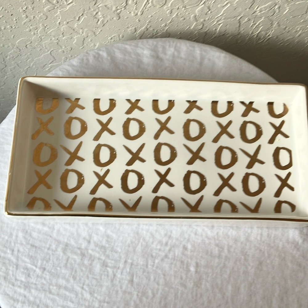 Threshold: 2017 XOXO Patterned Tray- Gold Paint Lettering - Picture 8 of 16